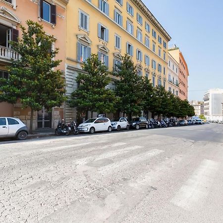 Lovely And Modern Nest Near The Colosseum Rome Buitenkant foto